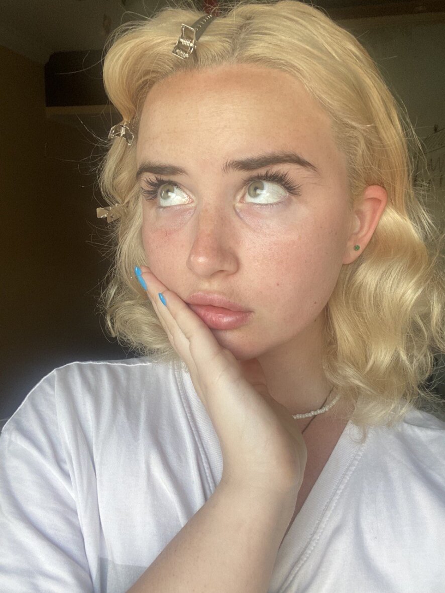 HaileyRosen Cam Model Profile | Stripchat