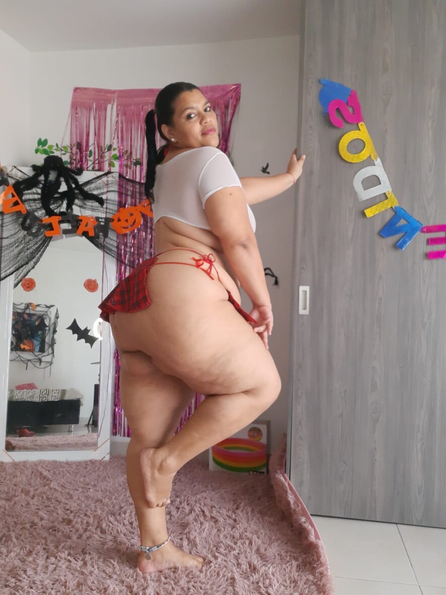 Selenna01 Cam Model Profil | Stripchat