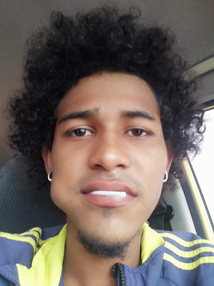 axelwa-webcam-model-profile-xhamsterlive