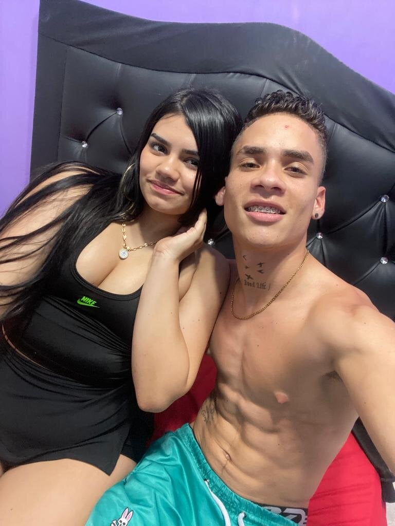 Miandjavi Cam Model Profile | Stripchat