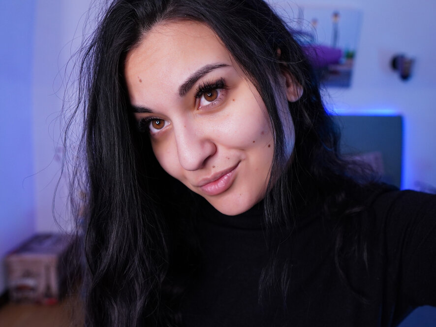 AlexandraRand Webcam Model Profile | xHamsterLive