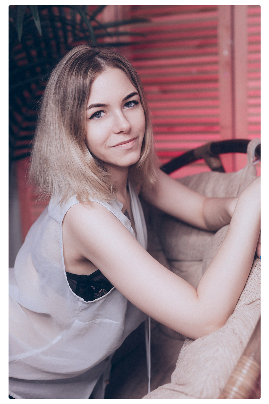 Emma Bryan Webcam Model Profile Xhamsterlive