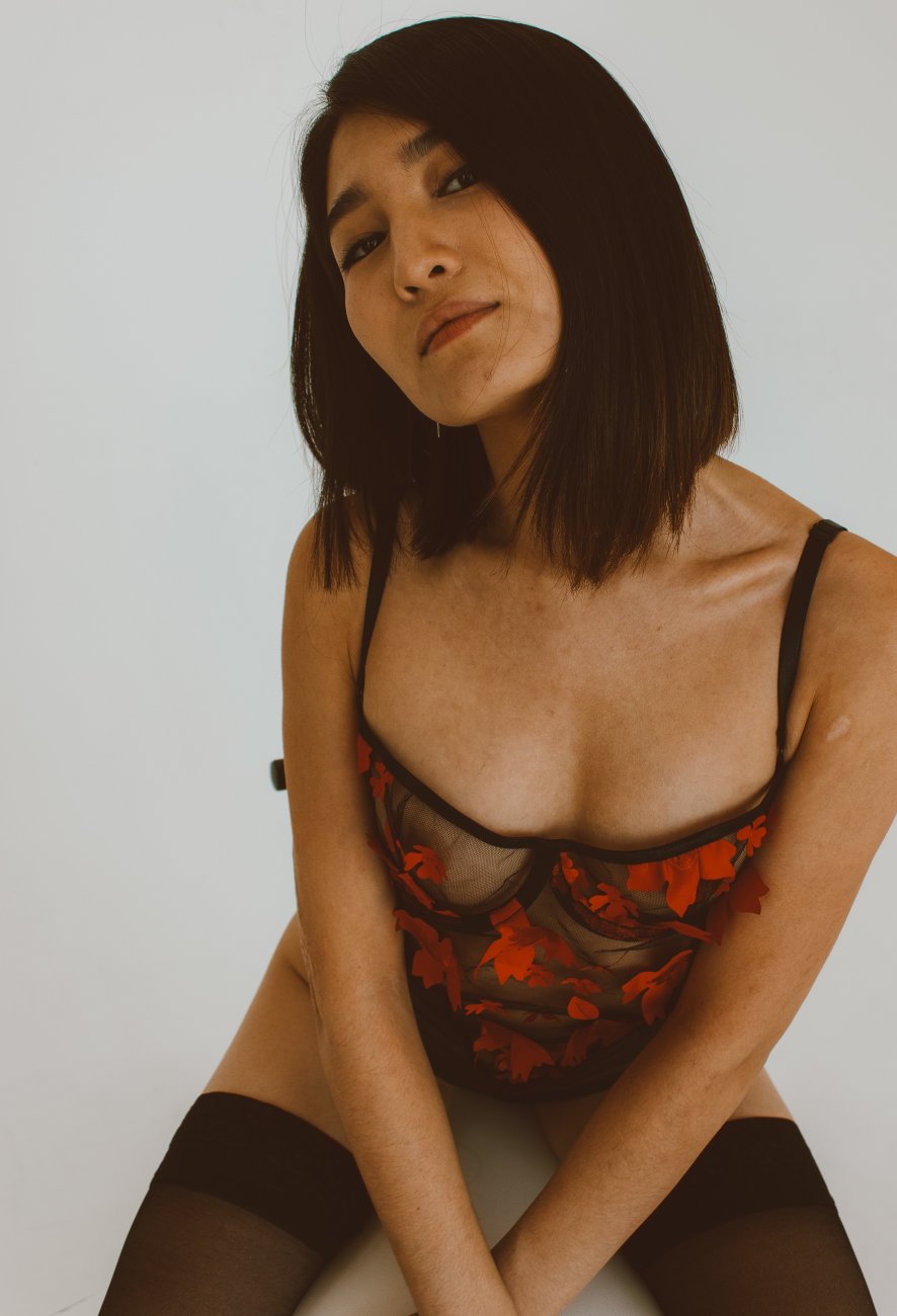 LianaMun Cam Model Profile | Stripchat