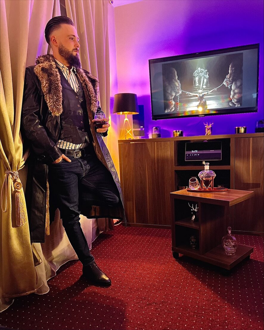 Alpha__Master Cam Model Profile | Stripchat