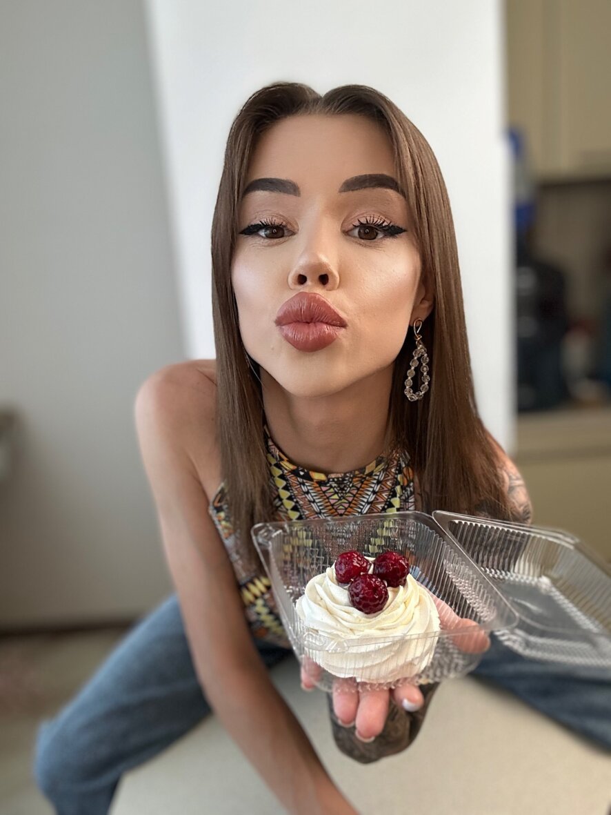 Mc-Oliviaのキャストのプロフィール xHamsterLive(01)