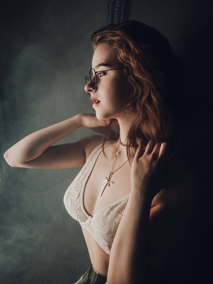 AnneBakeer Cam Model Profile | Stripchat