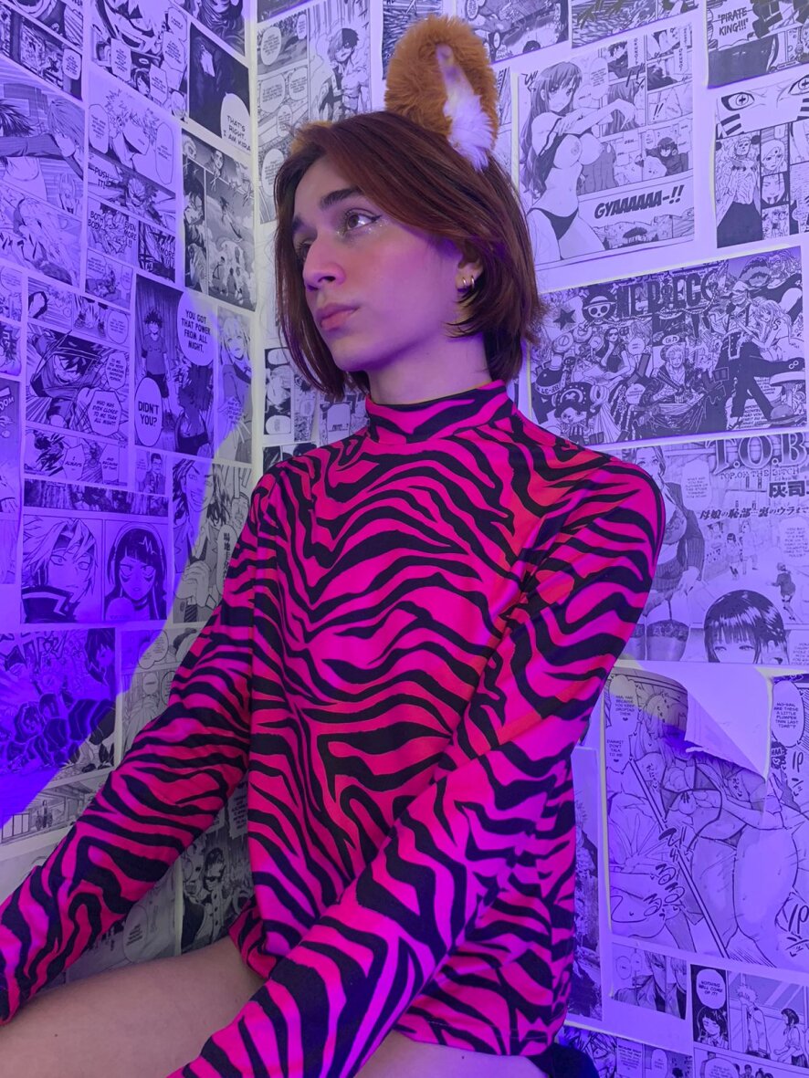 Kaito Lux Webcam Model Profile XHamsterLive