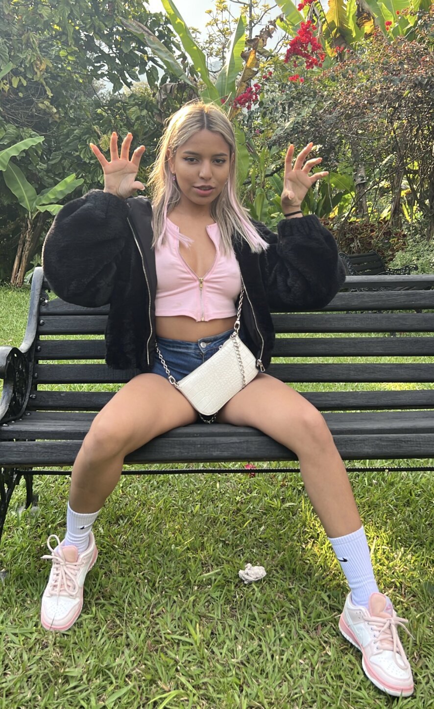 Perfil Modelo Webcam Natasha_Tuur9 | Stripchat