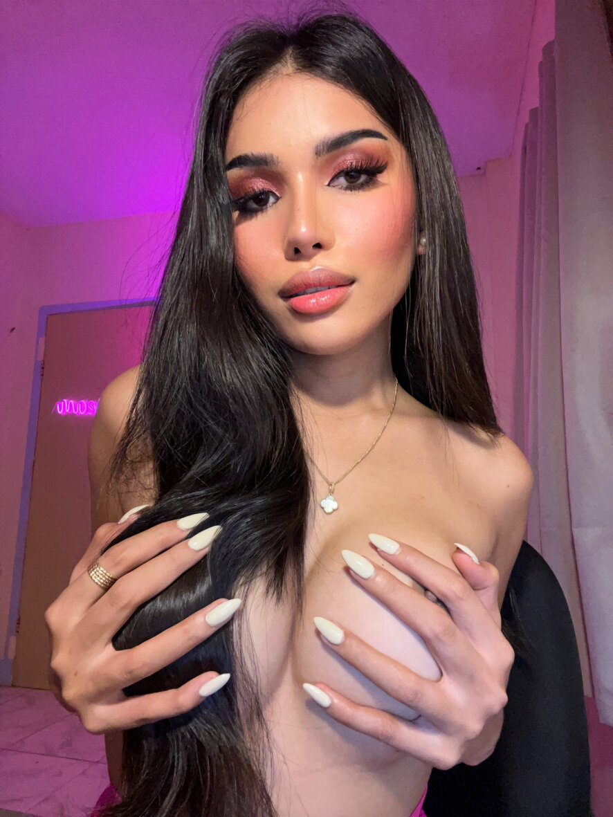 ShantalLife Cam Model Profile | Stripchat