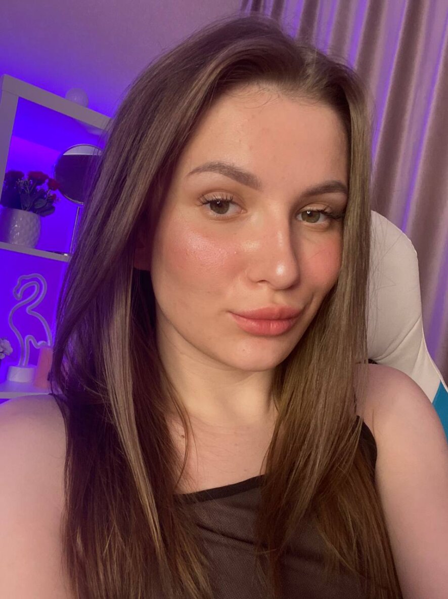 elly-baker-stripchat
