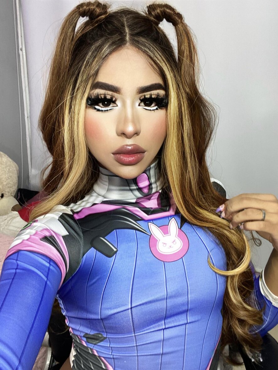 Cute_Roxxy Webcam Model Profile xHamsterLive