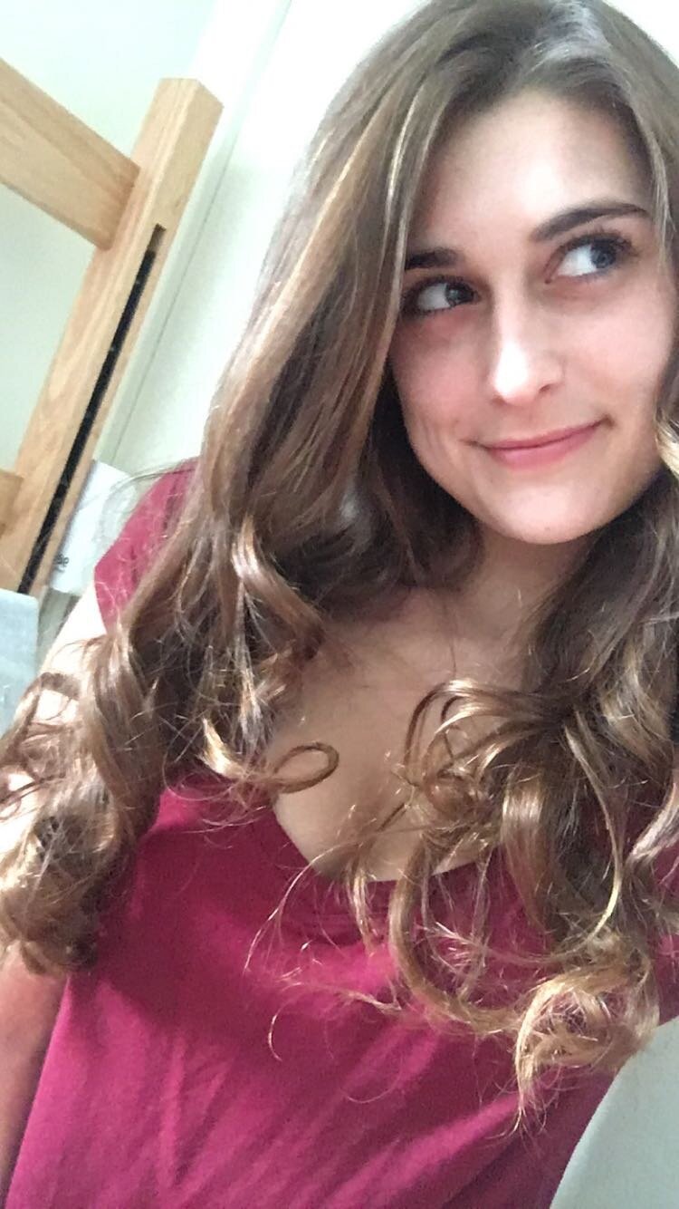 LilyLou Webcam Model Profile | xHamsterLive