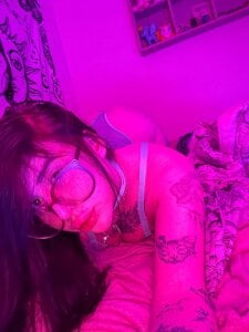 ClaireCastiel just me Pic 2