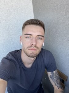 crs_ptk735 Me Pic 6