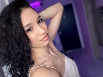 CarmellaOnCampus Public Pic 4