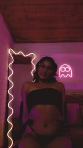 Hello de PEACHY_TAY  photos