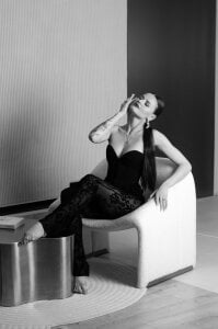 Wanda_Gomez business lady Pic 9