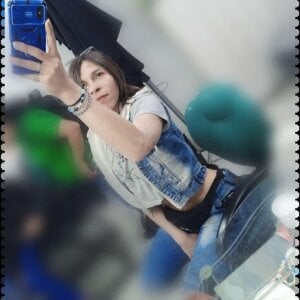 lorenitha_20 Public Pic