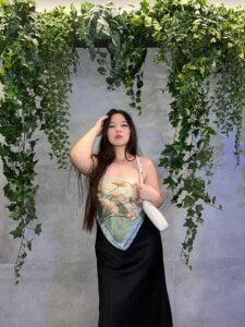 CarmanHenning How do you like me dressed in a dress Kuva