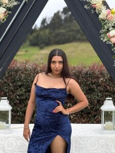 Alix_Rousses21 ELEGANT WOMAN Pic 3