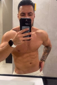 Moments 📷💪🏻 de Thiago_Hill  3 Imagens