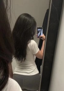 Lingzi- Public Pic 3