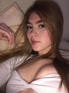 SashaBlake_ Public Pic 8