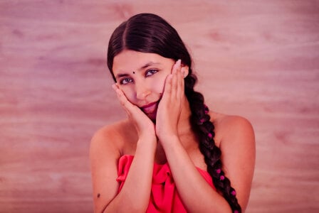 navya__ Public Foto 3