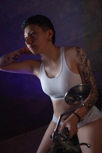 Mei🤤👽🏳️‍🌈 de Mei_and_Gaby  4 Imagens