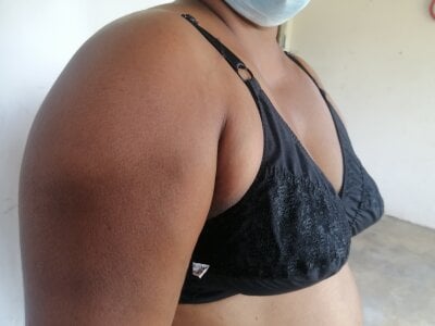 queen-dilee Me boobs Pic