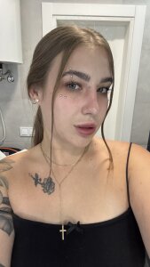 ElaraBloom Public Pic