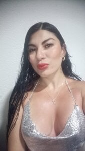 __Aysha Public Pic 4