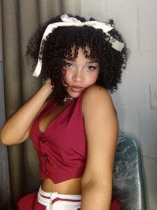 Serena_Fey Public Pic 7