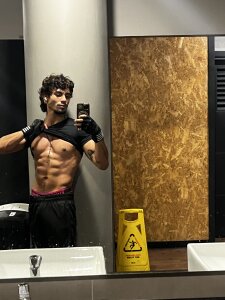 salvadorsneakerfreak Public Pic 4