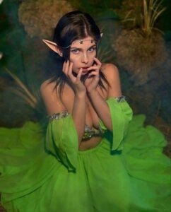 AmandaCoupleのSelina in elf cosplayの 2枚の写真