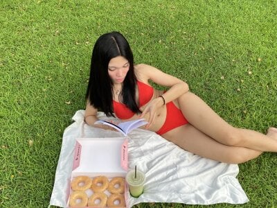 Notaestheticallykylinee 🍒 Pic 3