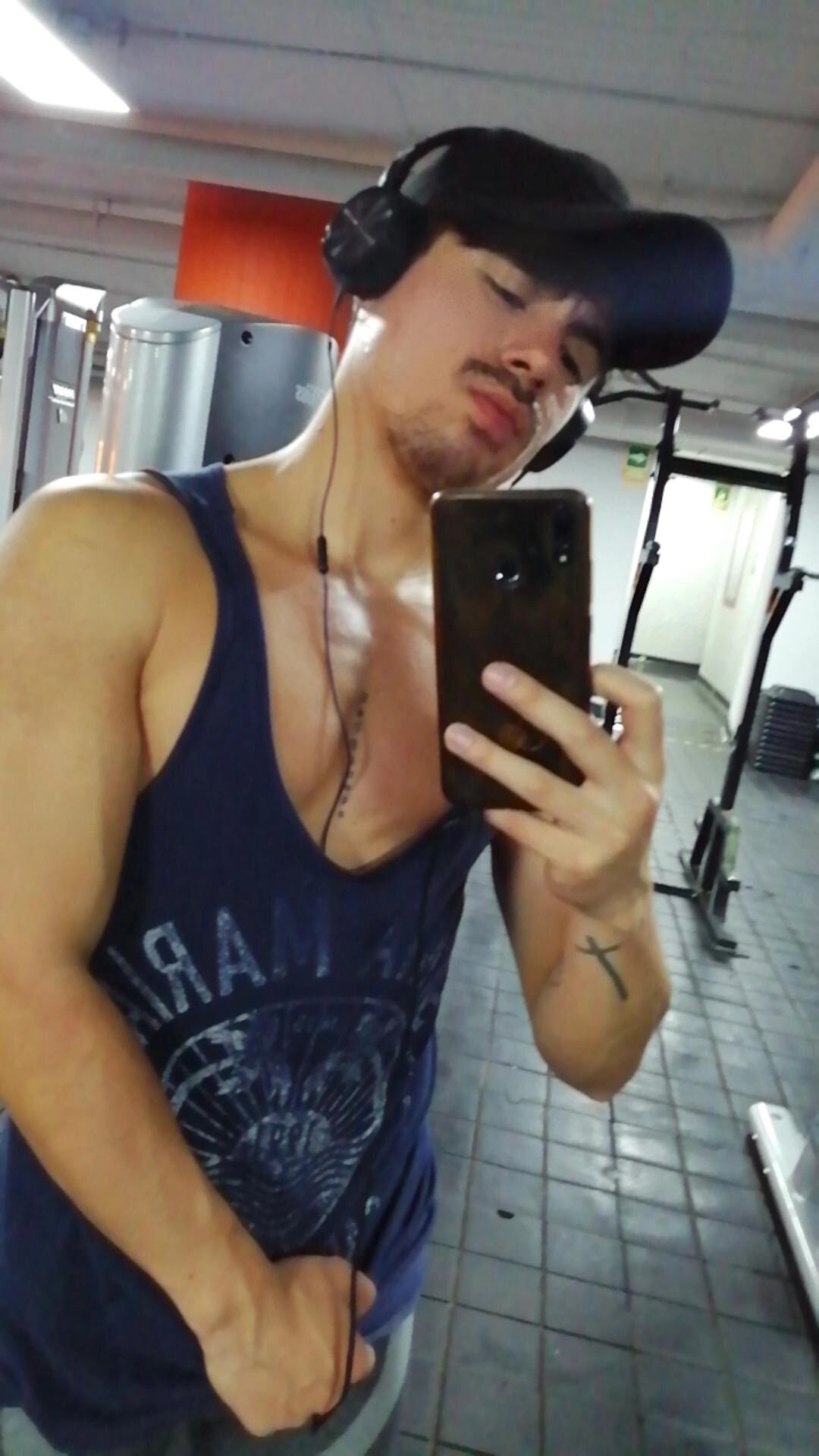 صور Ethan_Briggs_ الرائجة  6960