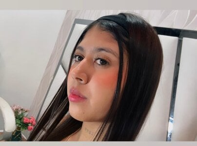 _aurora18_ When you look at me, a storm of desire breaks out in my heart🍒🫦❤️‍🔥🔥 Pic