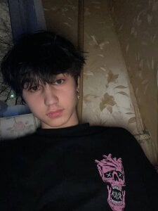 emo_sweet I won't get out of your head Pic 3