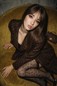 Birdie_Kiss Public Pic 5