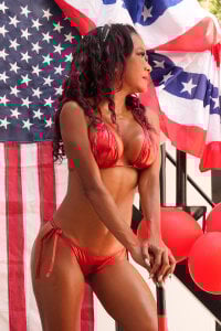 karla_dunn happy 4th of july 💙❤️ Pic
