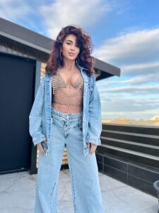 VioletVIP Sexy Jeans Outdoor Fantasy: Big Boobs & Toned Abs, Fit Body Worship, New Model Free Gallery Kuva 8