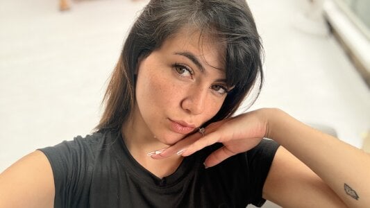 @Nayiber.mora de Lorraine_Leon  2 Imagens