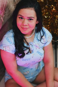 ValeryMorales merry christmas everyone🎄💖 Pic