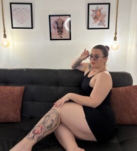 selene_rouse_ kiss Pic 2