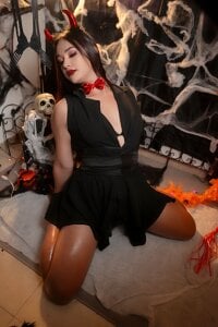 Yessica_Belltran: HEYYY HALLOWEN BABY 😈😈😈 ( 5 фото)