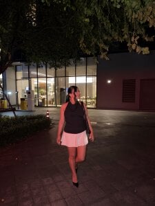 Alinnha Enjoy life Pic 4