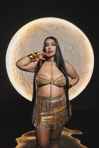 LeahLombardi_ 🪔Golden Eclipse🪔 Bilde 3