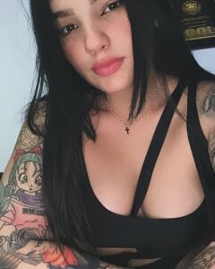 Sara_Coopeer_ Public Pic 2