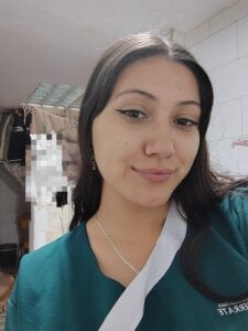 Chloe_Mis: In the uni🙂‍↕️👻 ( 2 фото)